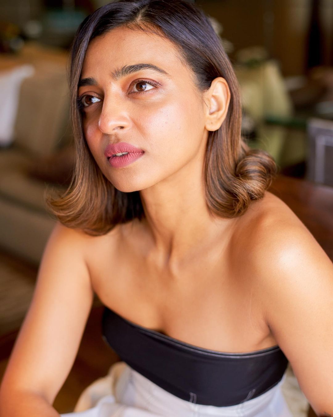 Radhika Apte (32) Radhika Apte (32)