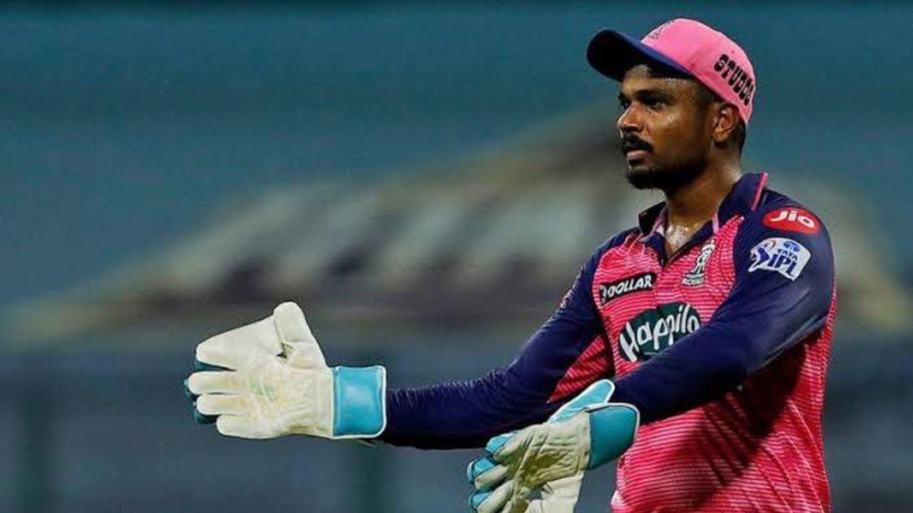 Sanju Samson: రాజస్థాన్ రాయల్స్ కెప్టెన్ సంజూ శాంసన్ కు షాక్.. రూ. 12 లక్షల జరిమానా..!