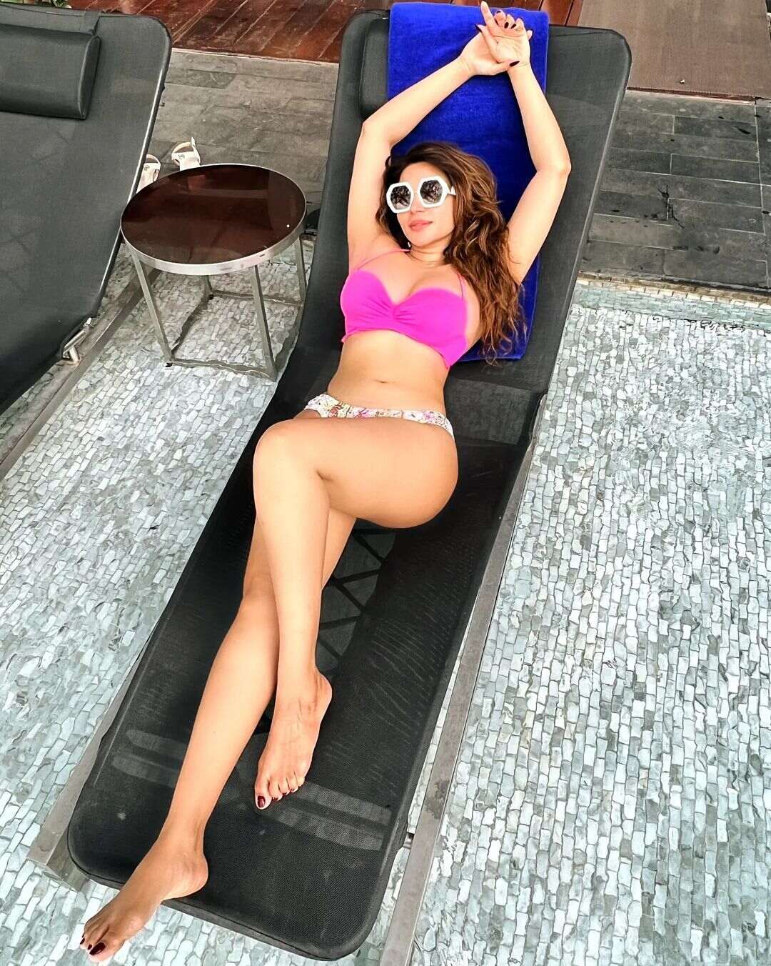 Shama Sikander Looks Sizzling Hot In A Pink Bikini With White Bottoms. Resized Image Shama Sikander Looks Sizzling Hot In A Pink Bikini With White Bottoms. Resized Image