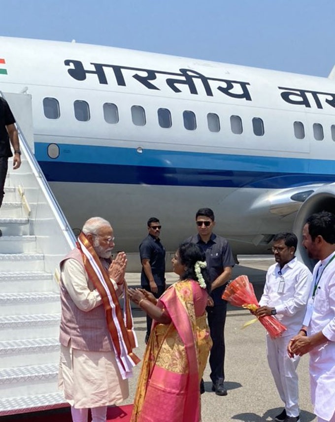 Telangana Governor Welcomes Pm, Narendra Modi