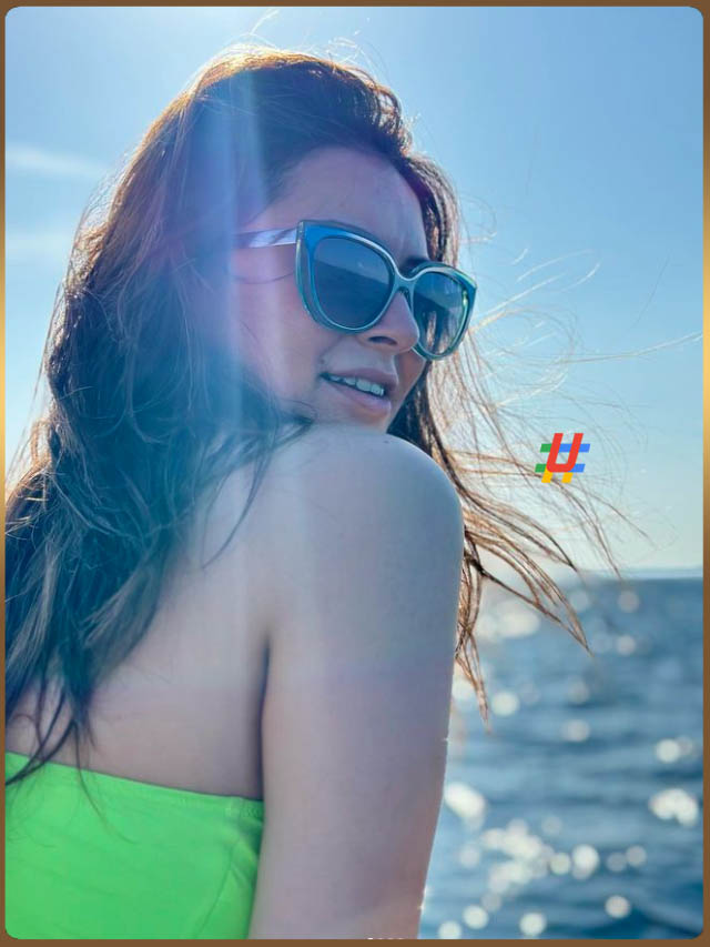 Hansika (2) Hansika (2)