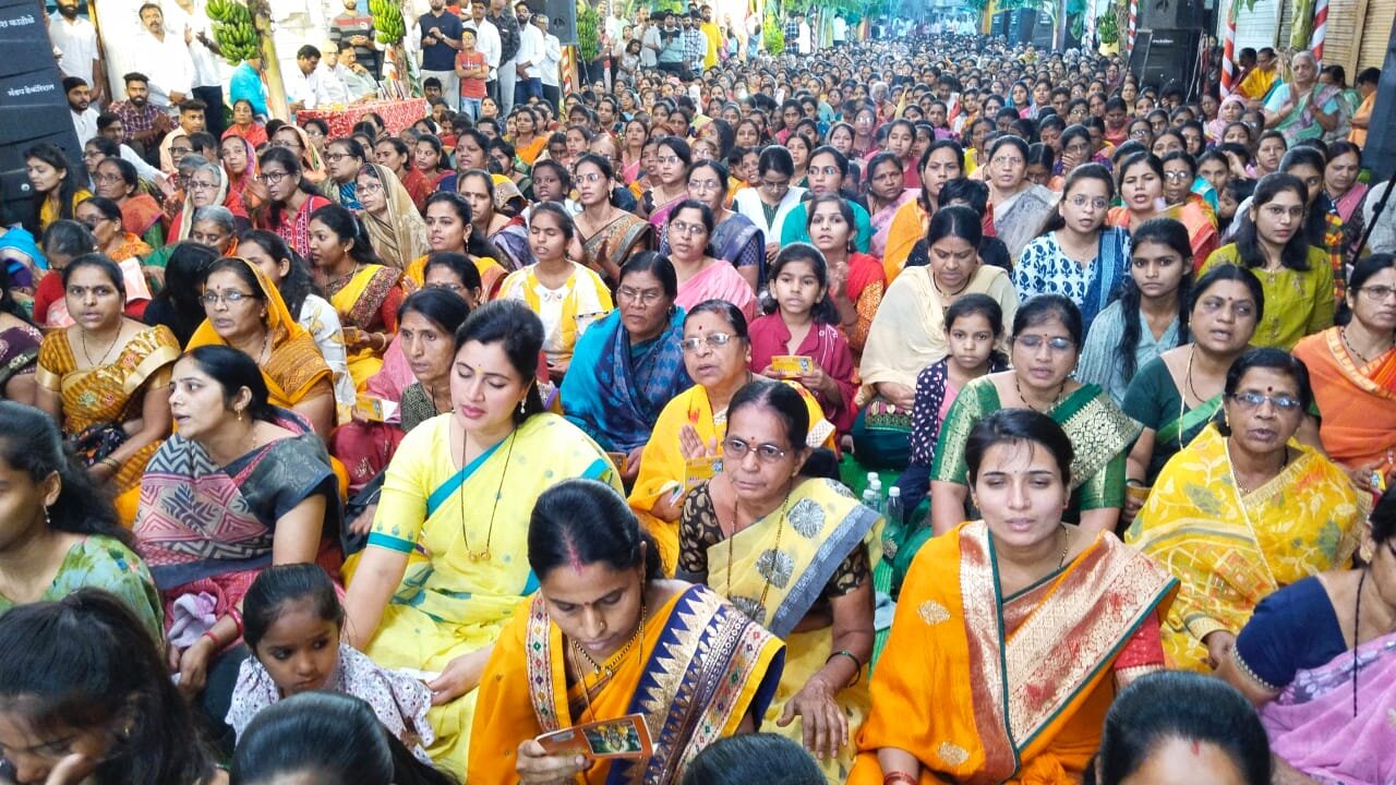 MP Navneet Rana:11000మందితో ఎంపీ నవనీత్ రాణా హనుమాన్ చాలీసా పారాయణం