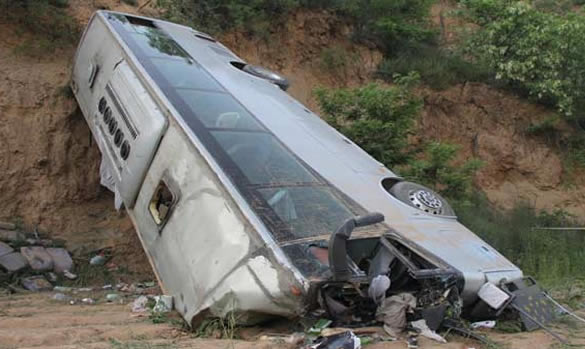 18 Dead In Mexico Tourist Bus Crash 1682892575317