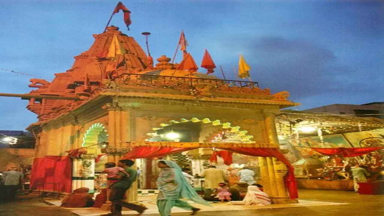 Hanuman Temple: కరాచీలో హనుమాన్ ఆలయం.. ఆ టెంపుల్ ప్రత్యేకత ఇదే..!