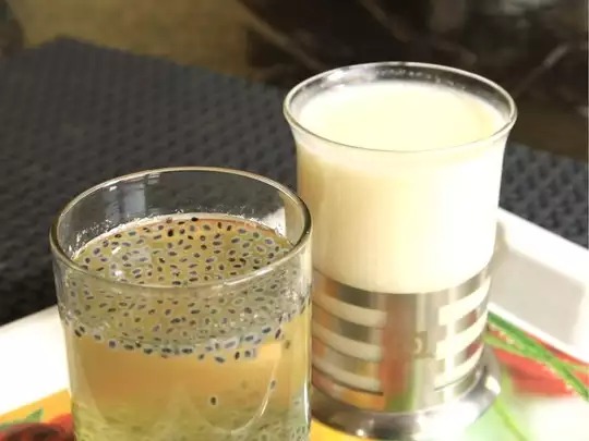 Ayurvedic Drinks: బాడీలోని వేడిని తగ్గించే ఆయుర్వేద డ్రింక్స్.. పడుకునే ముందు తాగితే..