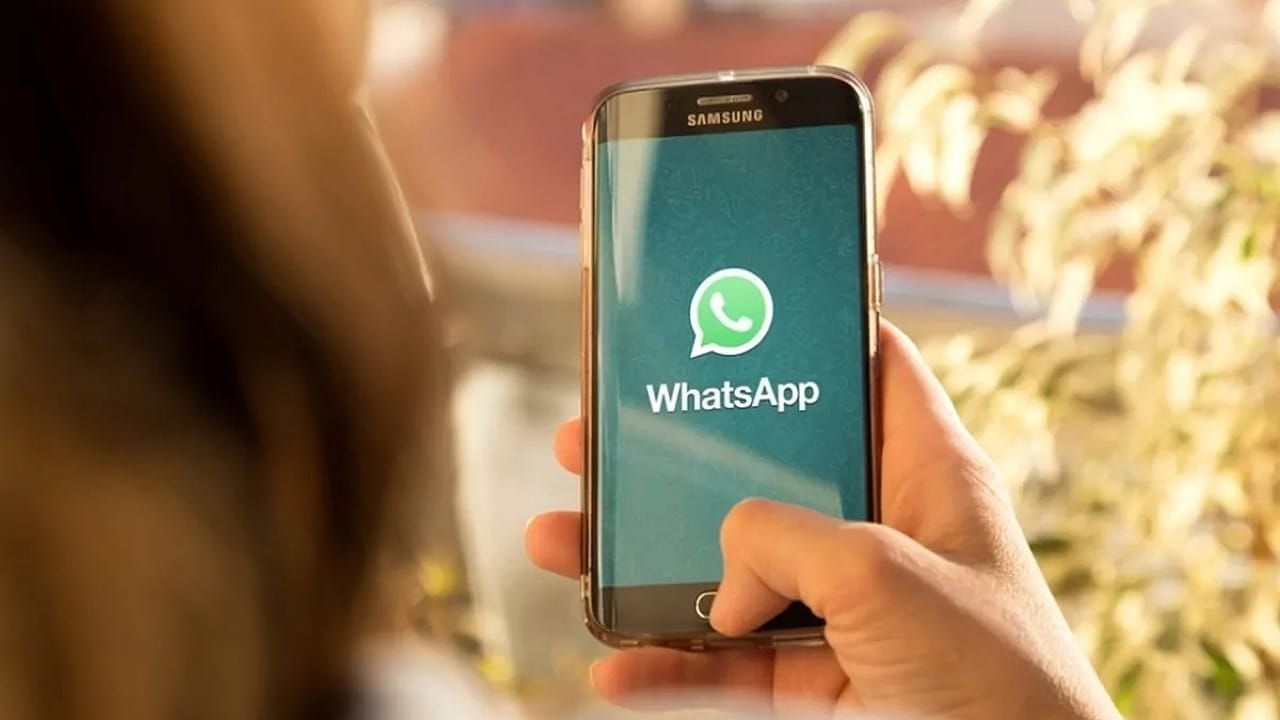 WhatsApp Edit Feature: వాట్సాప్‌లో ఎడిట్ ఫీచర్.. మెసేజ్ పంపిన 15 నిమిషాల వరకు ఎడిట్ చేసుకునే ఛాన్స్..!
