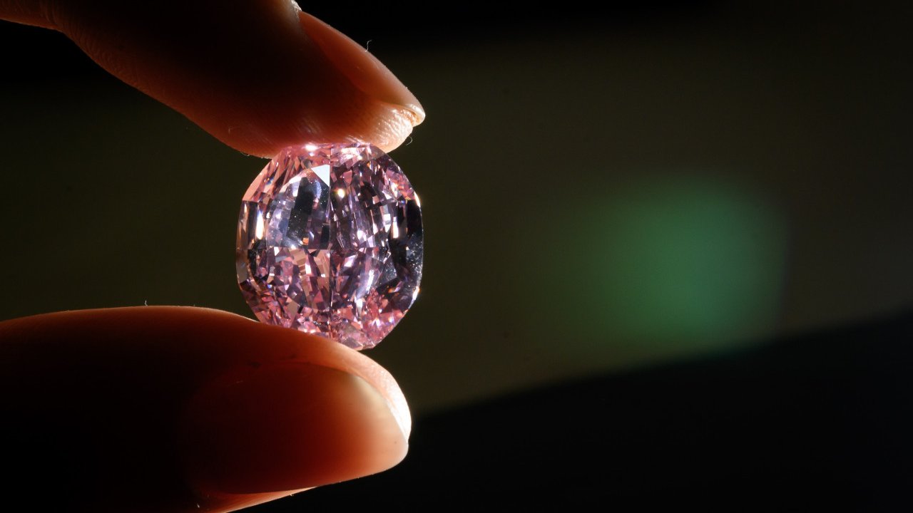 Pink Diamond: ప్రపంచంలో అత్యంత విలువైన వజ్రం ఇదే.. రూ. 287 కోట్లకు విక్రయం..!