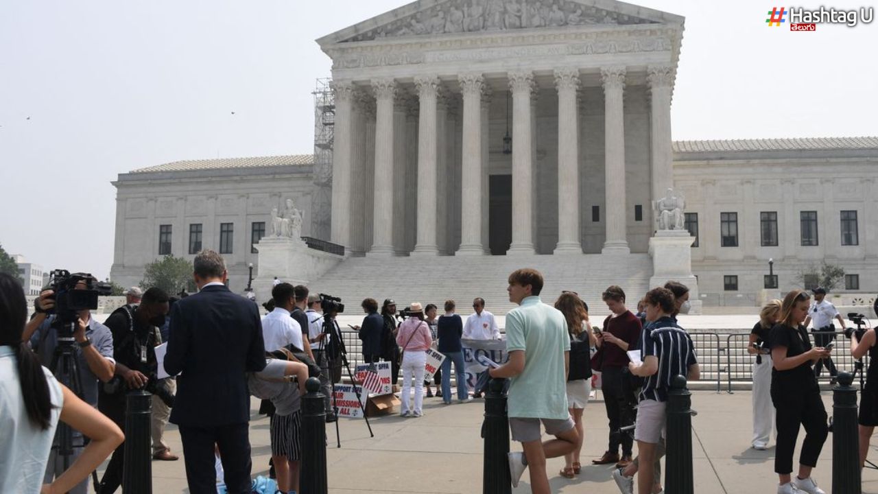 US University Admissions : జాతి ఆధారంగా యూనివర్సిటీల్లో అడ్మిషన్లపై బ్యాన్.. అమెరికా సుప్రీంకోర్ట్  సంచలన తీర్పు