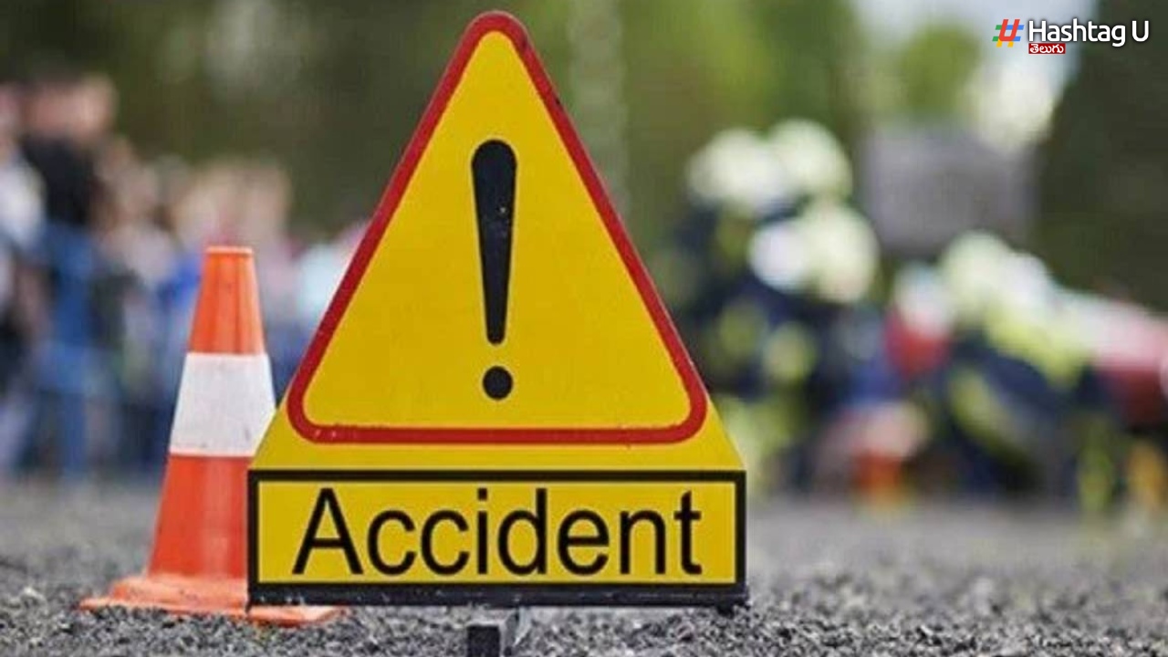 Noida Bus Accident:  యమహా ఉద్యోగుల బస్సు బోల్తా… పలువురికి గాయాలు