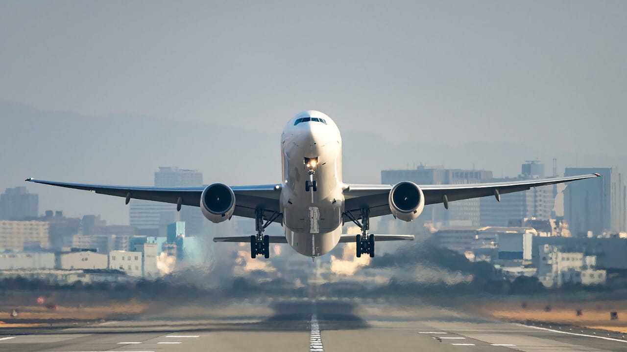 Flights Cancelled: ఏపీలో తుఫాన్ ఎఫెక్ట్, 23 విమానాలు రద్దు