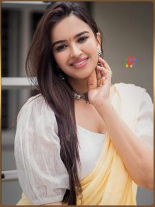 Poojitha (1)