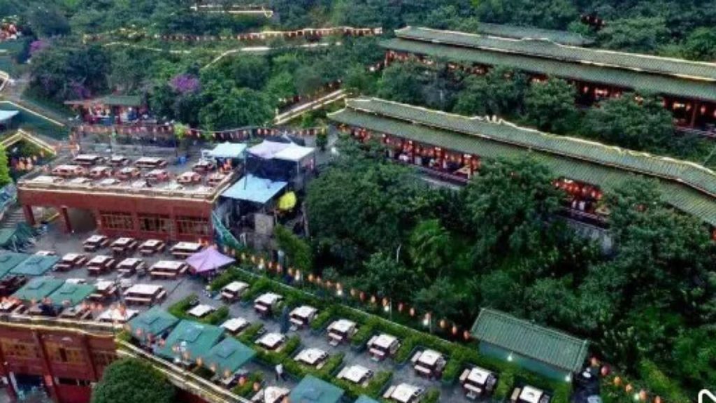 World Largest Restaurant