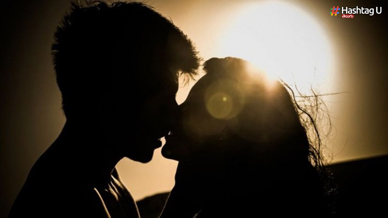 Wife & Husband Kiss: భార్యకు ముద్దు పెట్టాడు.. నాలుక తెంపుకొని హాస్పటల్ పాలయ్యాడు