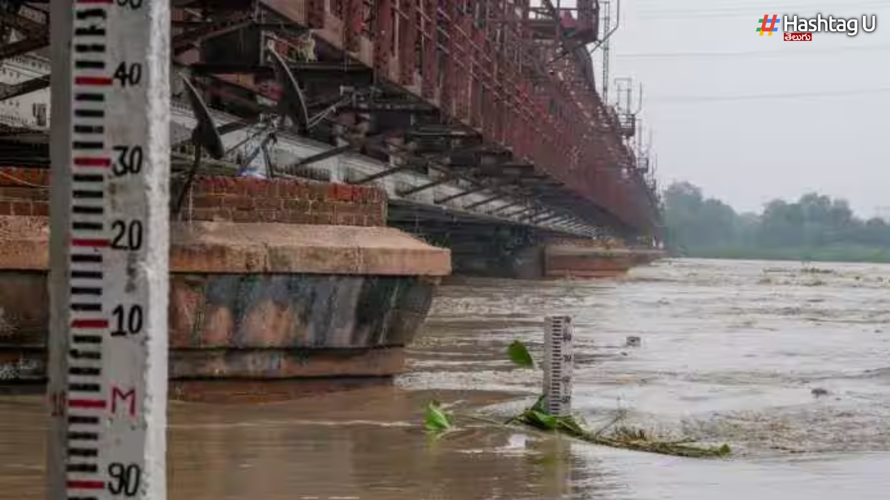 Yamuna Floods: ఉప్పొంగిన యమునా.. కేంద్ర జల సంఘం హెచ్చరికలు