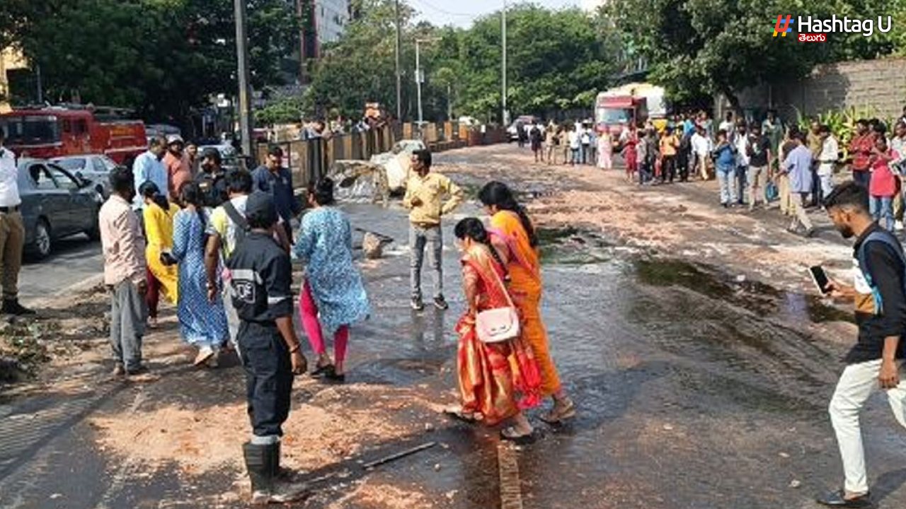 Hyderabad: మలక్‌పేట డ్రైనేజీలో ఆయిల్.. అదుపుతప్పుతున్న వెహికిల్స్