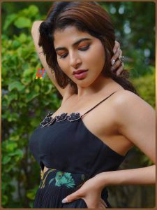 Iswarya (4)