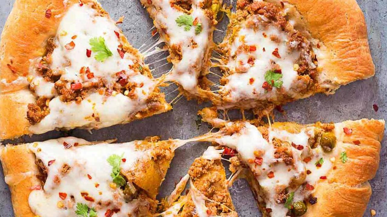 Keema Pizza: ఎంతో స్పైసీగా టేస్టీగా ఉండే కీమా పిజ్జా.. తయారీ విధానం?