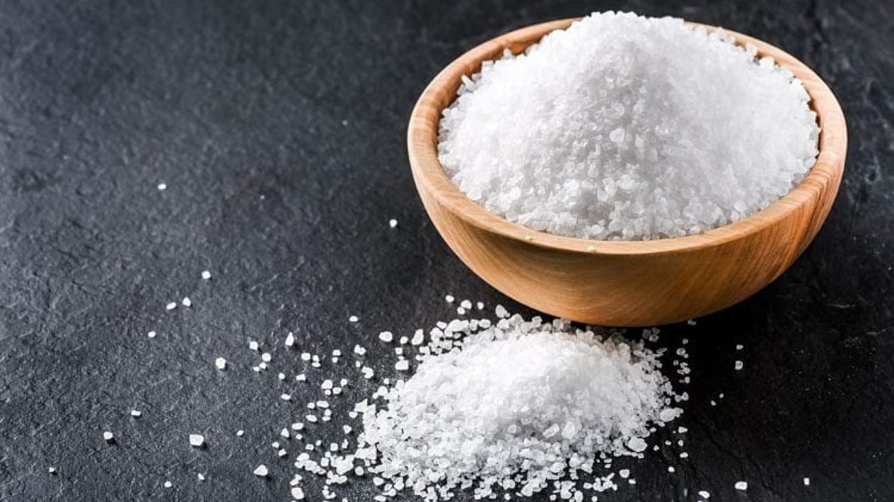Salt Side effects: ఉప్పు ఎక్కువగా తింటున్నారా.. అయితే ఈ సమస్యలు తప్పవు?
