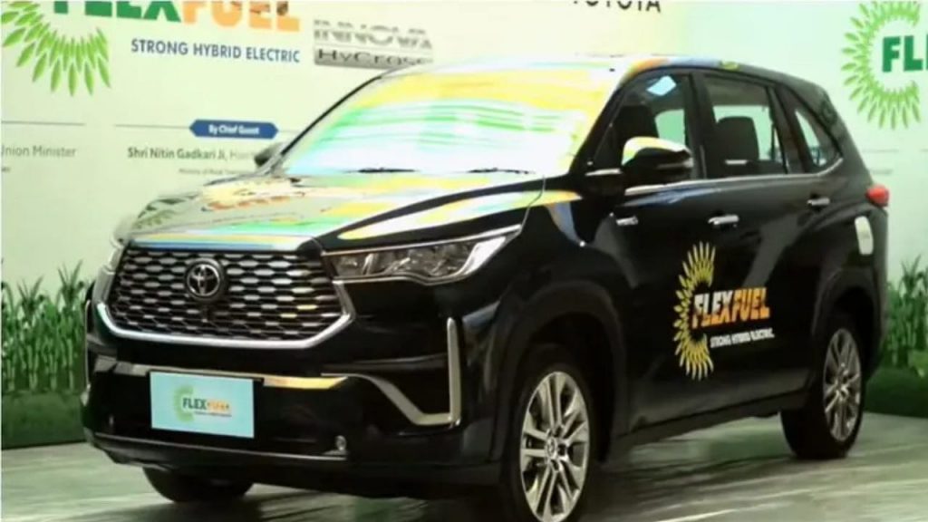 Toyota Innova Hycross