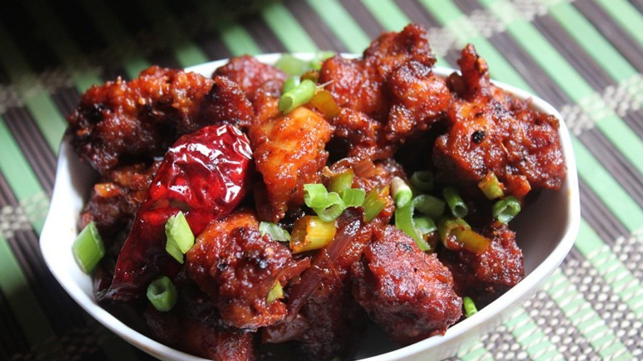 Chilli Chicken: ఎంతో స్పైసీగా ఉండే చిల్లి చికెన్.. ట్రై చేయండిలా?