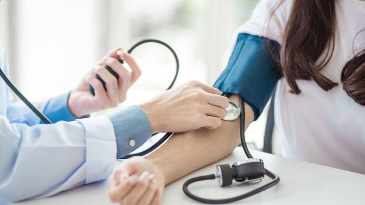 High Blood Pressure: రక్తపోటు అదుపులో ఉండాలంటే ఈ పానీయాలు తాగాల్సిందే?