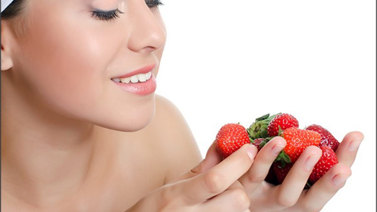 Strawberry: స్ట్రాబెర్రీతో ముఖంపై ముడతలు తొలగించుకోండిలా?