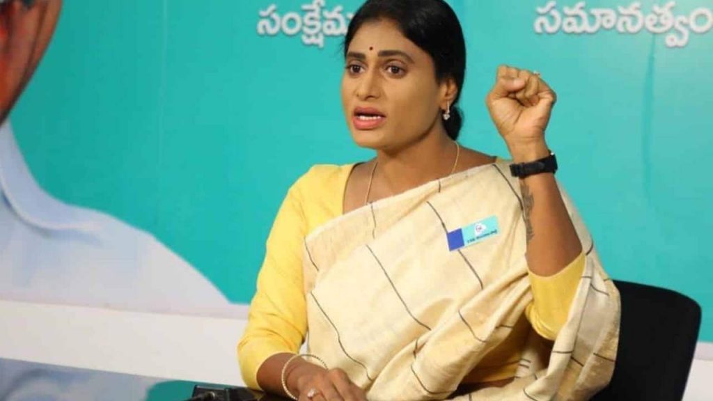 Ys Sharmila sensational comments on KCR regarding Home Gaurd Ravindar Death