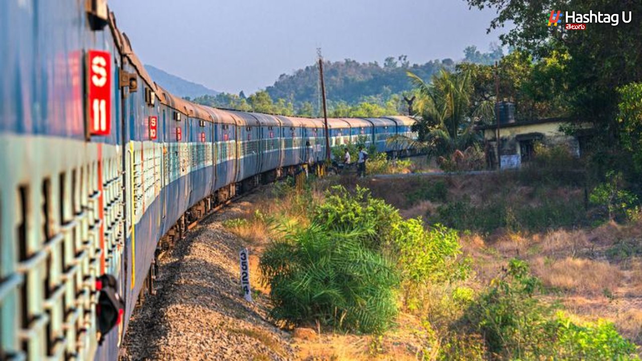 Special Trains: దసరా సందర్భంగా 620 ప్రత్యేక రైళ్లు