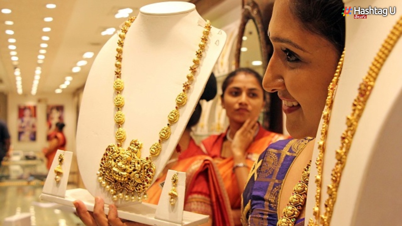 Gold- Silver: స్థిరంగా బంగారం, వెండి ధరలు.. హైదరాబాద్ లో తులం ఎంతంటే..?