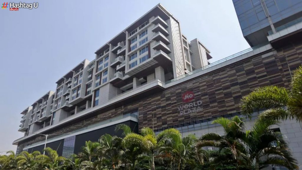 Jio World Plaza