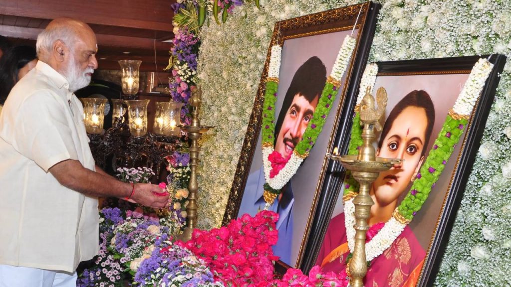Ghattamaneni Family Tributes to Krishna on his First Remembrance Day