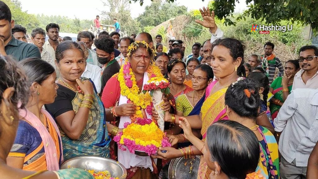 mulugu seethakka election campaign