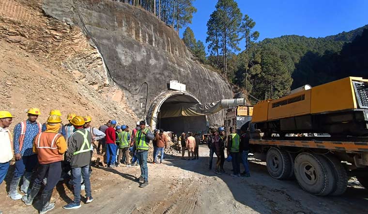 Uttarkashi Tunnel Collapse: ఉత్తరకాశీ టన్నెల్ ప్రమాదం ఎలా జరిగింది? దాని కథేంటి ?