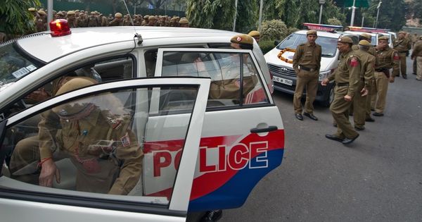 Delhi Police PCR: ఢిల్లీ పోలీసుల పెట్రోలింగ్ విభాగానికి 400 కొత్త వాహనాలు