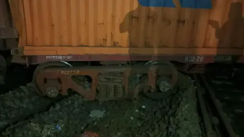 Goods train Accident: పట్టాలు తప్పిన సరుకు రవాణా రైలు