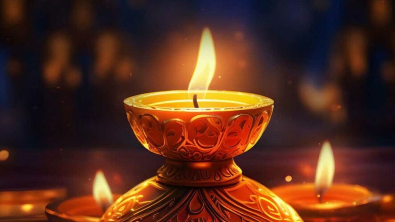 Deeparadhana: ఇంట్లో దీపాన్ని ఏ దిశలో ఉంచాలి.. నేతి దీపం వెలిగించడం వల్ల కలిగే ప్రయోజనాలివే!