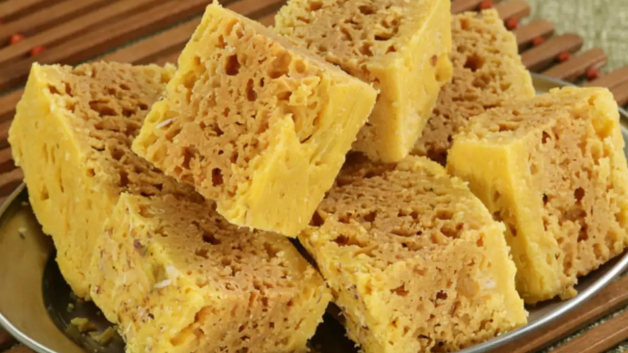 Mysore Pak: మైసూర్ పాక్.. ఇలా చేస్తే చాలు కొంచెం కూడా మిగల్చకుండా తినేస్తారు?