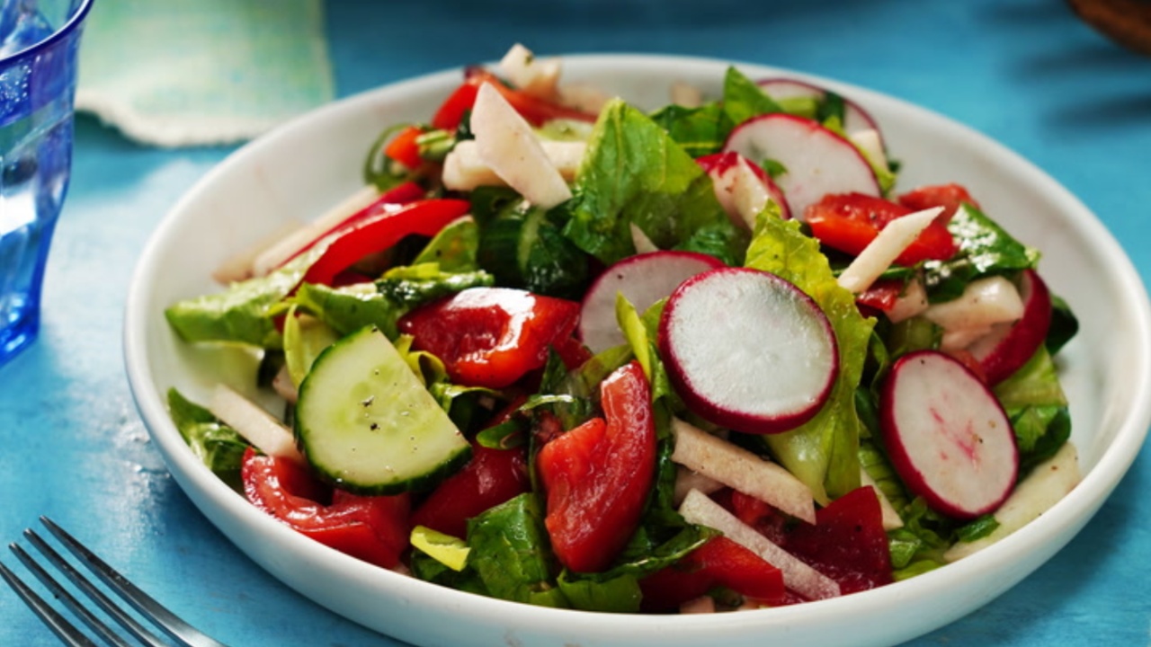 Vegetable Salad: పిల్లలు ఎంతగానో ఇష్టపడే వెజిటబుల్ సలాడ్.. ఇలా చేస్తే కొంచెం కూడా మిగల్చరు?