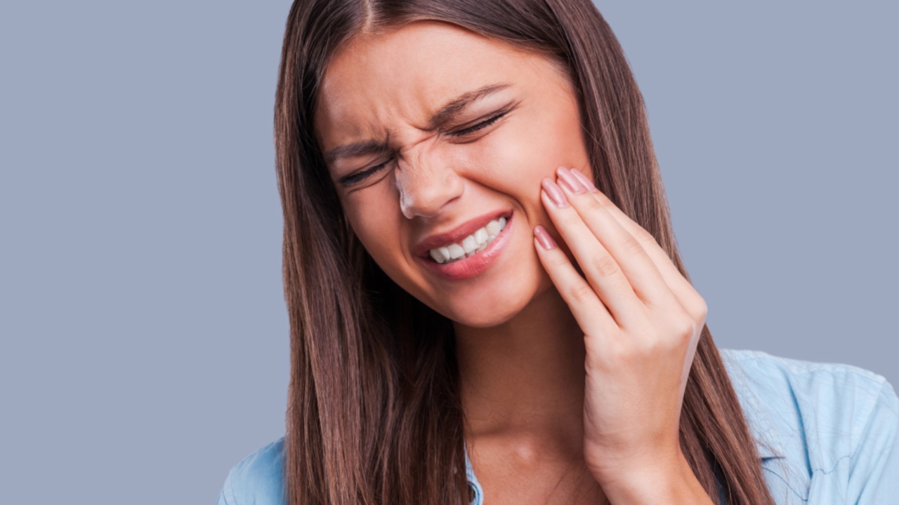 Toothache : పంటి నొప్పిని భరించలేకపోతున్నారా.. ఇలా చేస్తే చాలు వెంటనే ఉపశమనం పొందవచ్చు?