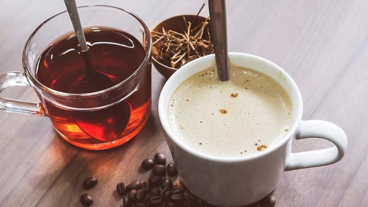 Tea and Coffee : రాత్రిపూట కాఫీ, టీ లు తాగుతున్నారా.. అయితే జాగ్రత్తగా మీరు డేంజర్ లో పడ్డట్టే?