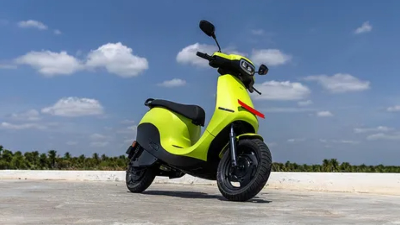 Ola Electric scooter: మరో కొత్త ఎలక్ట్రిక్ స్కూటర్ ని విడుదల చేయబోతున్న ఓలా.. ధర ఫీచర్స్ ఇవే?