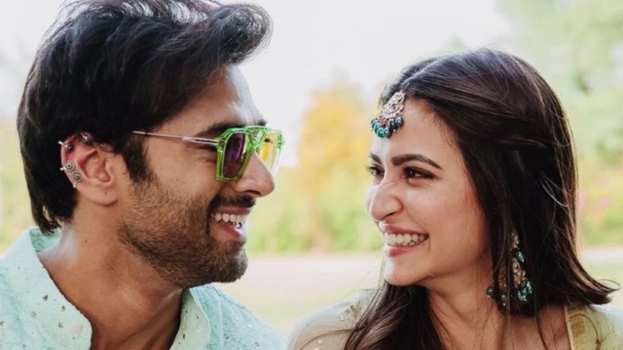 Kriti Kharbanda: సీక్రెట్ గా ఎంగేజ్మెంట్ చేసుకొని షాక్ ఇచ్చిన పవన్ కళ్యాణ్ హీరోయిన్.. ఫోటోస్ వైరల్?