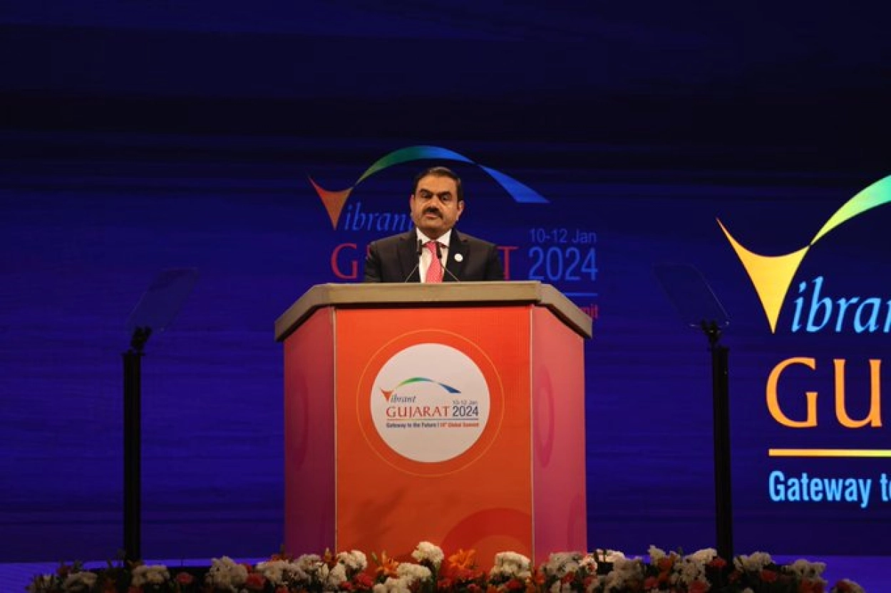 Vibrant Gujarat Summit: మోడీ పాలనను ఆకాశానికి ఎత్తిన అదానీ