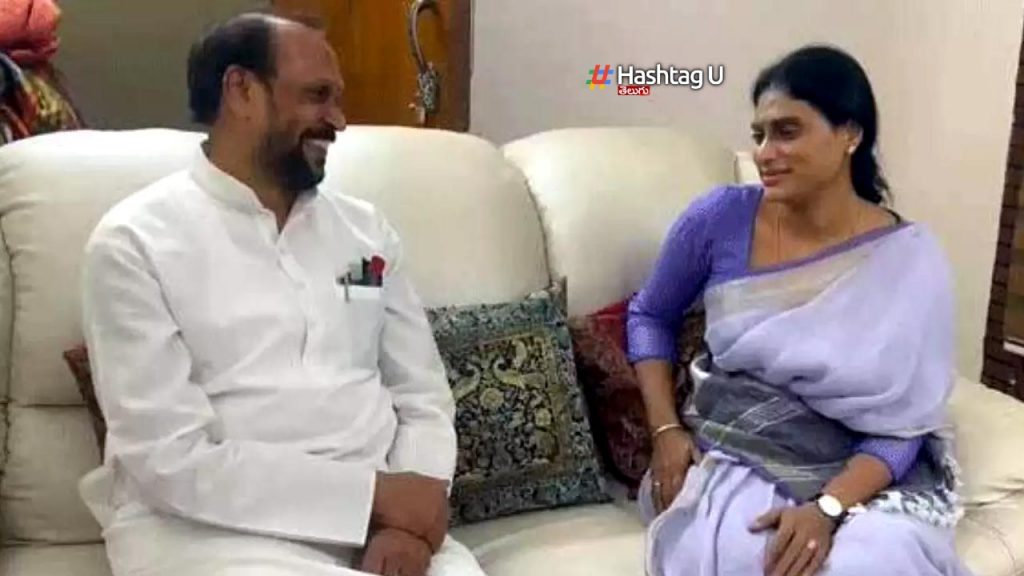 Ys Sharmila Meets Former Mi