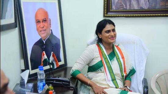 YS Sharmila: 175 స్థానాల్లో పోటీకి దిగుతున్నాం: ఏపీసీసీ చీఫ్ వైస్ షర్మిల