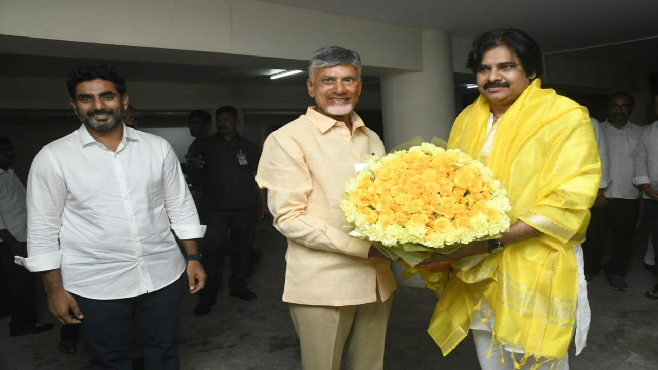 TDP – JSP : చంద్ర‌బాబుతో జ‌న‌సేన అధినేత ప‌వన్ భేటీ.. ప‌లు కీల‌క అంశాలపై చ‌ర్చ‌..!