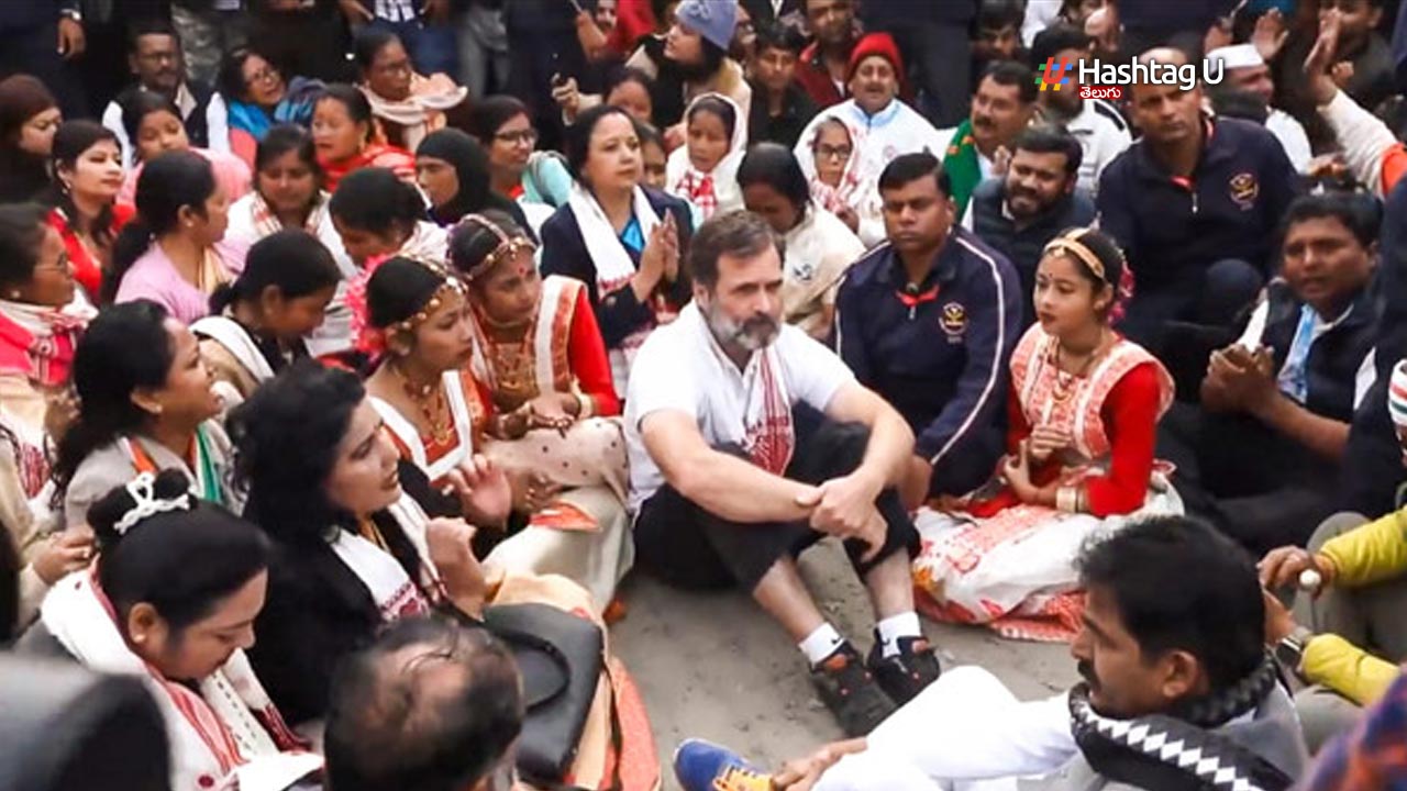 Rahul Gandhi : గుడిలోకి వెళ్లకుండా రాహుల్‌ ను అడ్డుకున్న ఆలయ సిబ్బంది