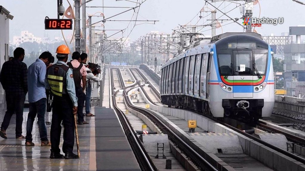 Hyderabad Metro Extends Timings