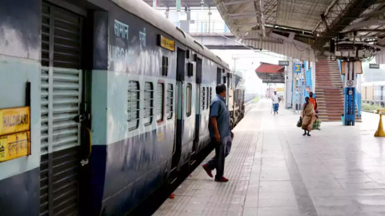 Indian Railways : రైలు ప్ర‌యాణికుల‌కు కేంద్ర ప్ర‌భుత్వం ఊర‌ట‌