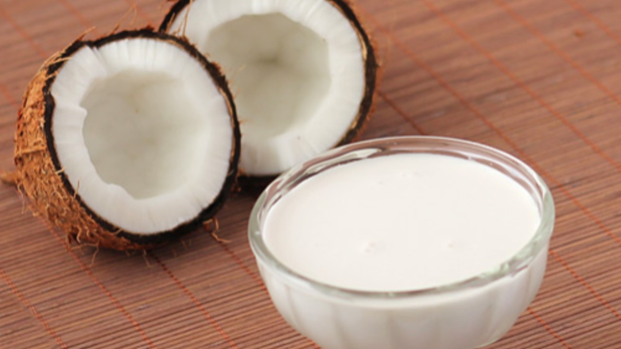 Coconut Milk: కొబ్బరి పాల వల్ల కలిగే లాభాలు తెలిస్తే తాగకుండా అస్సలు ఉండలేరు?
